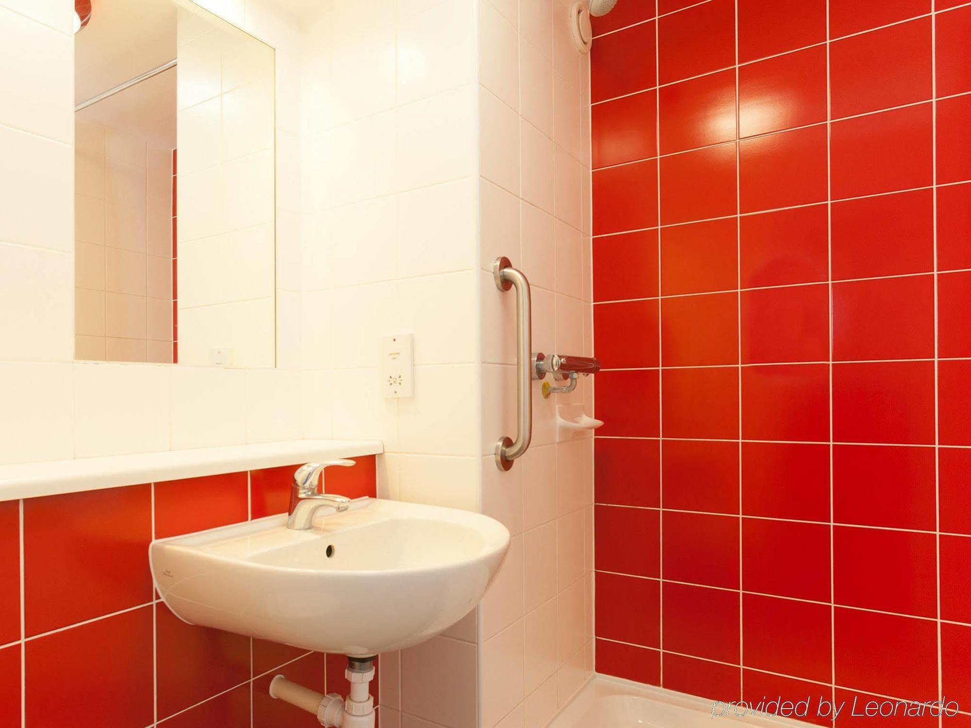 Travelodge London Central Waterloo ภายนอก รูปภาพ