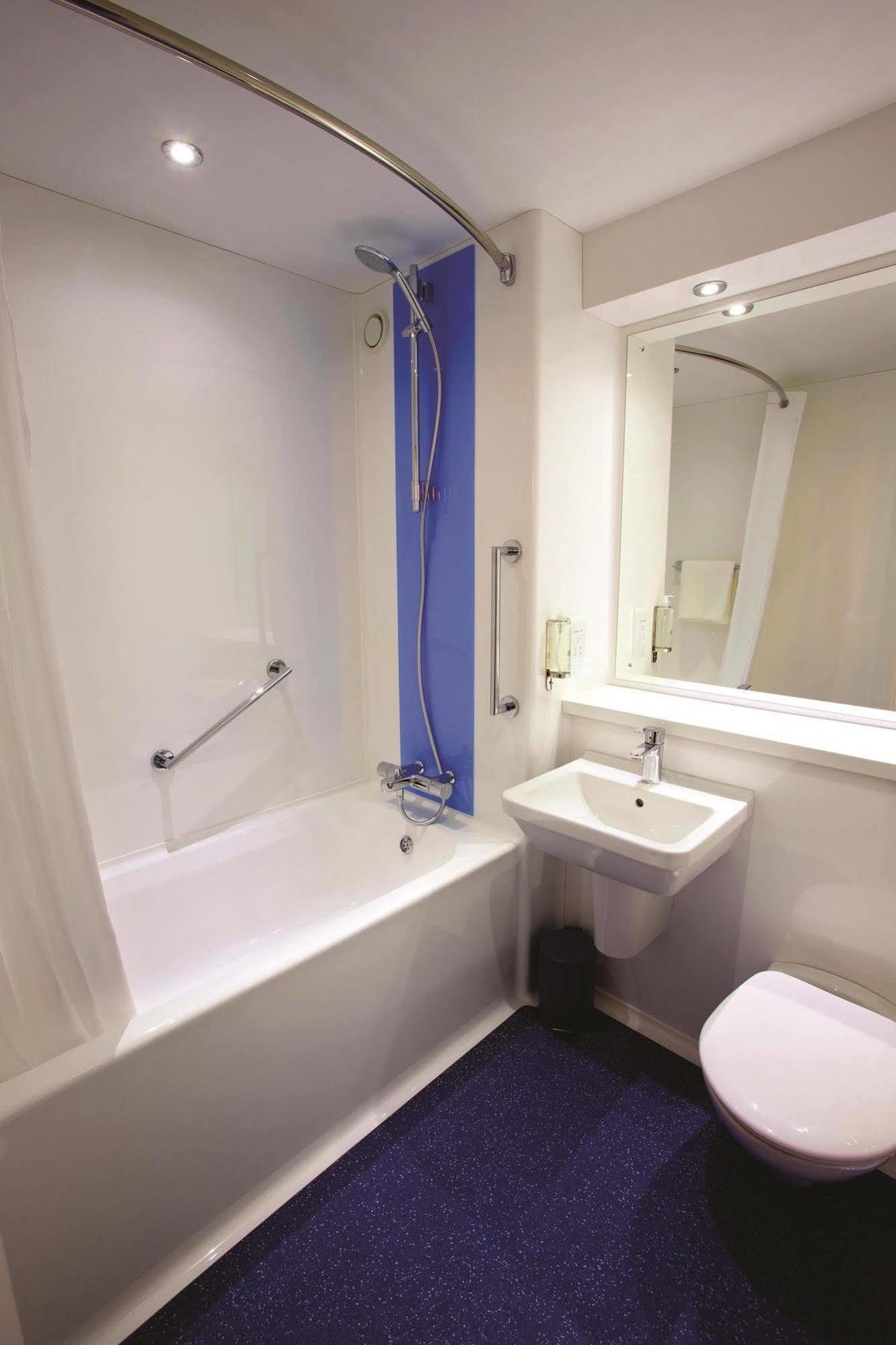 Travelodge London Central Waterloo ภายนอก รูปภาพ